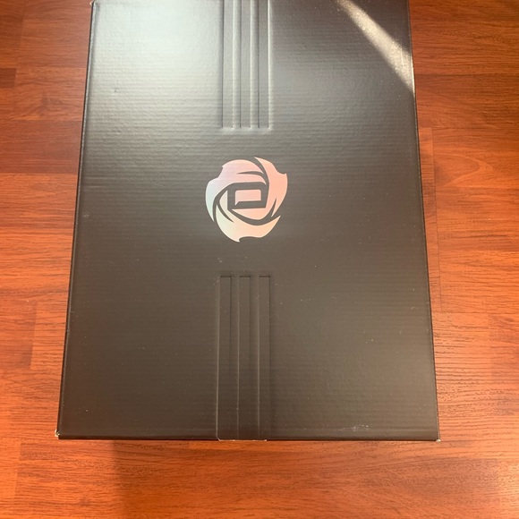 ADIZERO ROSE 1.5 RESTOMOD BASKETBALL SHOES - Picture 3 of 9